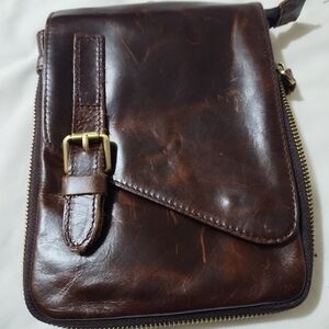 Brown Leather Men's Bag, Great Condition. Missing Shoulder Strap.